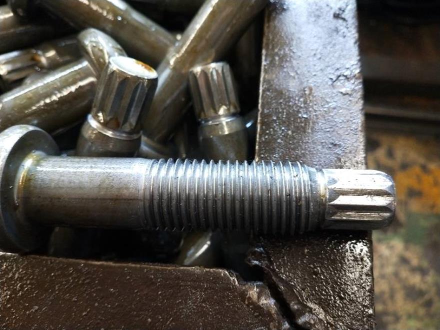 搓牙师傅进来帮忙看下