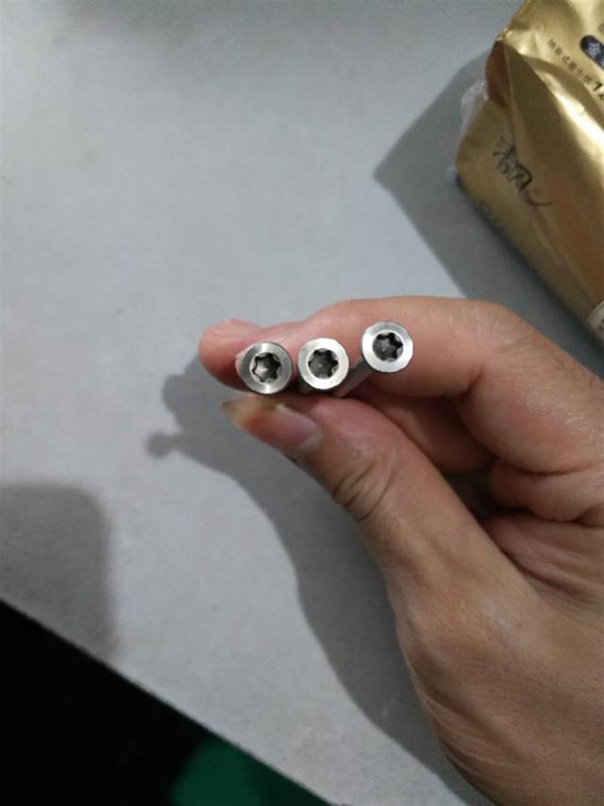 7年前的出口螺丝