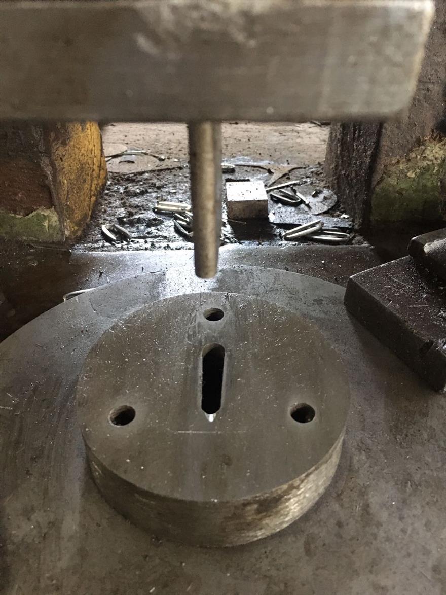 冲压飞边毛刺太大 ￥10.00